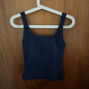 Aritzia Babaton sculpt knit tank